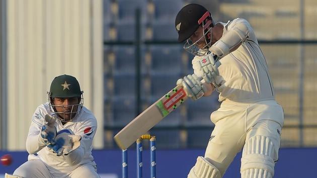 New Zealand captain Kane Williamson (R) plays a shot as Pakistani wicketkeeper captain Sarfraz Ahmed looks on. (AFP) New Zealand captain Kane Williamson (R) plays a shot as Pakistani wicketkeeper captain Sarfraz Ahmed looks on. (AFP)