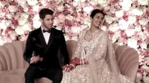 Priyanka chopra on sale wedding lehenga pics