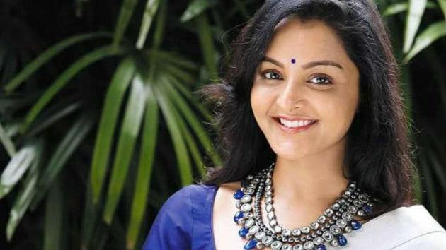Manju Warrier Meets With An Accident On Sets Of Santosh Sivans Jack