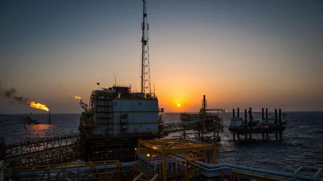 India has signed an agreement with Iran to pay for crude oil it imports from the Persian Gulf nation in rupees, sources in know of the development said.(Bloomberg/ Representative Image) India has signed an agreement with Iran to pay for crude oil it imports from the Persian Gulf nation in rupees, sources in know of the development said.(Bloomberg/ Representative Image)