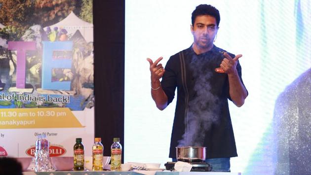 Chef Ranveer Brar held a demo class and interacted with the audience members at HT Palate Fest 2017. 