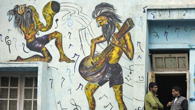 A street art installation at Shankar Market, in New Delhi. Delhi will soon have a policy on public art, including a Public Art Master Plan. The Delhi Urban Art Commission (DUAC) on Thursday said it has invited suggestions and objections from the public before finalising the policy and master plan. (Sanchit Khanna / HT Photo) A street art installation at Shankar Market, in New Delhi. Delhi will soon have a policy on public art, including a Public Art Master Plan. The Delhi Urban Art Commission (DUAC) on Thursday said it has invited suggestions and objections from the public before finalising the policy and master plan. (Sanchit Khanna / HT Photo)