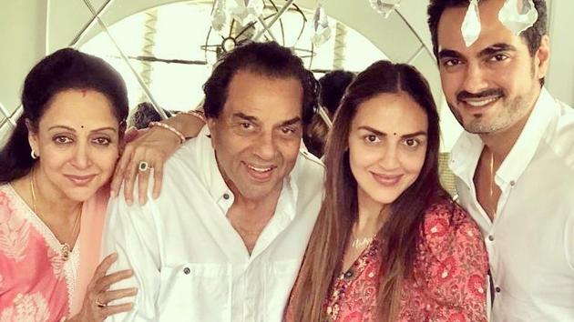 Esha Deol shared a special picture of her father Dharmendra on his birthday. (Instagram) Esha Deol shared a special picture of her father Dharmendra on his birthday. (Instagram)