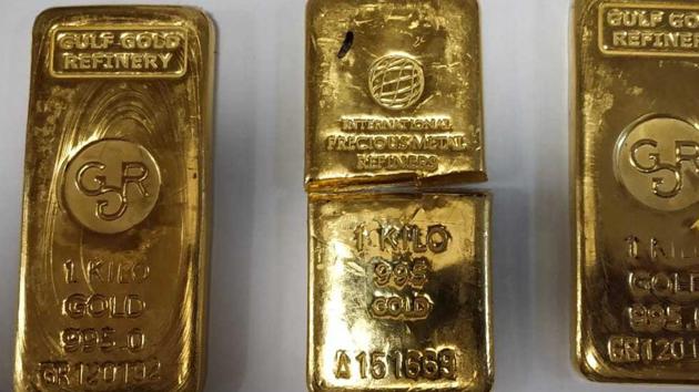 The officer said Naveen, who is from Haryana, pasted the gold bars under the seats using thick sellotape which could not be removed easily. (HT Photo) The officer said Naveen, who is from Haryana, pasted the gold bars under the seats using thick sellotape which could not be removed easily. (HT Photo)