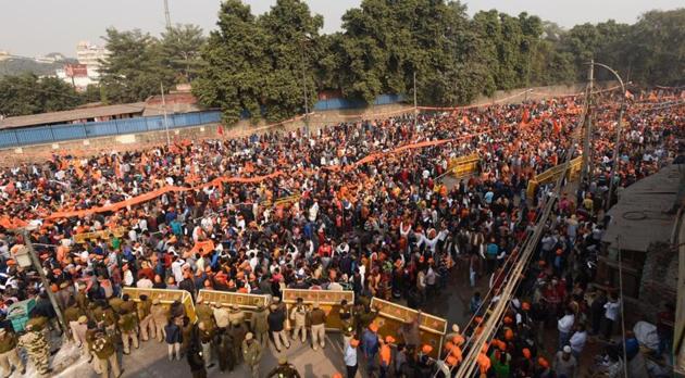 Thousands of people gathered at Ramlila Maidan in Delhi on Sunday for Vishwa Hindu Parishad’s rally to press for the construction of Ram Temple in Ayodhya. (HT Photo) Thousands of people gathered at Ramlila Maidan in Delhi on Sunday for Vishwa Hindu Parishad’s rally to press for the construction of Ram Temple in Ayodhya. (HT Photo)