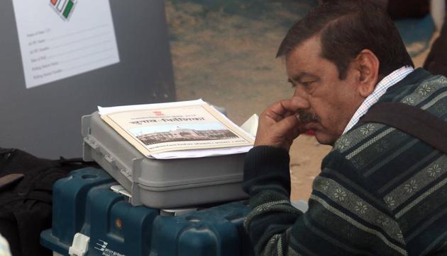 The maximum 65,367 machines were used in Madhya Pradesh. A little over 8,500 candidates were in fray in the five states with 2,907 in Madhya Pradesh. (Himanshu Vyas / HT Photo) The maximum 65,367 machines were used in Madhya Pradesh. A little over 8,500 candidates were in fray in the five states with 2,907 in Madhya Pradesh. (Himanshu Vyas / HT Photo)