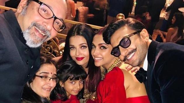 Mickey Contractor shared this picture with Aishwarya Rai, Deepika Padukone, Aaradhya and Ranveer Singh from Isha Ambani’s sangeet ceremony in Udaipur.(Instagram)