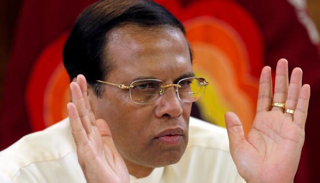Sri Lanka's President Maithripala Sirisena speaks during a meeting with Foreign Correspondents Association at his residence in Colombo, Sri Lanka November 25, 2018. (REUTERS)