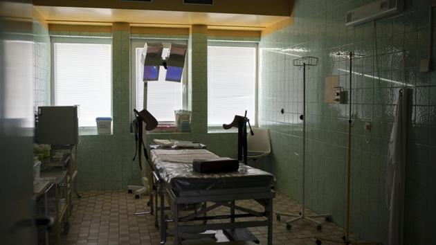 Krcova knew that hospital staffers would stop her if she tried to leave early. She waited until visiting hours, and slipped out of the maternity ward, alone. When she returned to pick up her infant a couple of days later, the hospital charged her 20 euros — an illegal fine. “It felt like punishment,” she said. “If you and your baby are healthy and you have to stay there, it’s like prison.” (Felipe Dana / AP) Krcova knew that hospital staffers would stop her if she tried to leave early. She waited until visiting hours, and slipped out of the maternity ward, alone. When she returned to pick up her infant a couple of days later, the hospital charged her 20 euros — an illegal fine. “It felt like punishment,” she said. “If you and your baby are healthy and you have to stay there, it’s like prison.” (Felipe Dana / AP)
