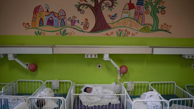 At the Kezmarok hospital in mid-November, four out of 17 newborns were still being detained after their mothers absconded. Alzbeta Siva, a spokeswoman for Kezmarok hospital, also known as the Dr. Vojtecha Alexandra Hospital said Roma mothers fleeing was “an everyday occurrence” and those mothers were charged 4 euros every day their baby was held in absence. (Felipe Dana / AP) At the Kezmarok hospital in mid-November, four out of 17 newborns were still being detained after their mothers absconded. Alzbeta Siva, a spokeswoman for Kezmarok hospital, also known as the Dr. Vojtecha Alexandra Hospital said Roma mothers fleeing was “an everyday occurrence” and those mothers were charged 4 euros every day their baby was held in absence. (Felipe Dana / AP)