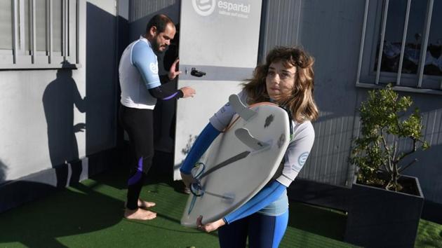 Guided by instinct and signals whistled by her coach, Lopez has been training hard to become Spain’s first blind female athlete to enter the World Adaptive Surfing Championship, ongoing from December 12 to 16 in La Jolla, California, USA. (Eloy Alonso / REUTERS) Guided by instinct and signals whistled by her coach, Lopez has been training hard to become Spain’s first blind female athlete to enter the World Adaptive Surfing Championship, ongoing from December 12 to 16 in La Jolla, California, USA. (Eloy Alonso / REUTERS)