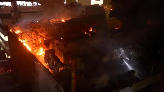 On December 29, 2017, a fire broke out in rooftop resto-bar Mojo’s Bistro and spread to the neighbouring 1Above at Kamala Mills in Lower Parel, injuring 55 others too. (HT File) On December 29, 2017, a fire broke out in rooftop resto-bar Mojo’s Bistro and spread to the neighbouring 1Above at Kamala Mills in Lower Parel, injuring 55 others too. (HT File)