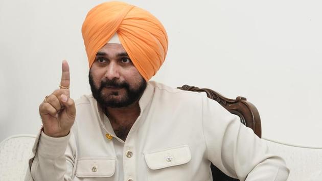 Sidhu meets Punjab CM Amarinder Singh for first time after ‘my captain ...