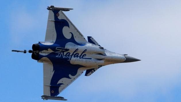 The Supreme Court on Friday dismissed the petition seeking a court-monitored Central Bureau of Investigation (CBI) probe into the purchase of 36 French-made Rafale fighter jets by the government for the Indian Air Force.(REUTERS)