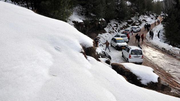 The 294km Jammu-Srinagar national highway, the only surface link with rest of the country, was partially restored on Thursday evening after remaining shut for nearly 24 hours. “Around 650 light motor vehicles and 850 Valley-bound trucks were cleared. If weather continuous to hold, we may allow routine vehicular movement on the highway on Friday”, said Ramban Deputy Superintendent of Police (traffic) Suresh Sharma. (Nitin Kanotra / HT Photo) The 294km Jammu-Srinagar national highway, the only surface link with rest of the country, was partially restored on Thursday evening after remaining shut for nearly 24 hours. “Around 650 light motor vehicles and 850 Valley-bound trucks were cleared. If weather continuous to hold, we may allow routine vehicular movement on the highway on Friday”, said Ramban Deputy Superintendent of Police (traffic) Suresh Sharma. (Nitin Kanotra / HT Photo)