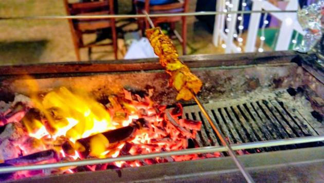 Paneer tikka in the making at HT Palate Fest 2018 (@MasakaliBytes)