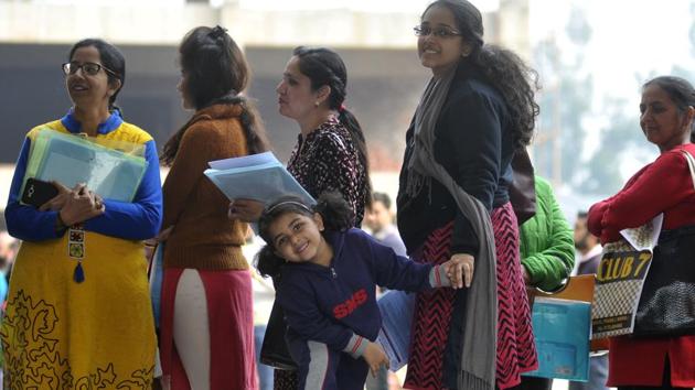 Parents in queue for submission form of Nursery class Admission(HT File)