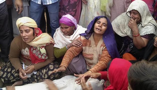 Sumit Choudhary’s family wants <span class='webrupee'>₹</span>50 lakh and a government job for the slain youth’s elder brother. They have also demanded withdrawal of his name from the FIR lodged by police after the violence.(PTI/File Photo)