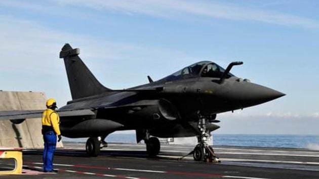 A French fighter jet Rafale prepares to take off on the aircraft carrier.(REUTERS FILE PHOTO)