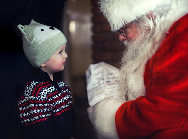 Children around the world stop believing in Santa Claus around the age of 8.(Photo by Mike Arney on Unsplash)