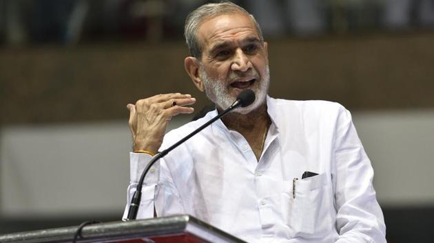 Congress leader Sajjan Kumar was sentenced to life imprisonment in a case relating to the 1984 anti-Sikh riots in Delhi by the Delhi High Court on Monday (File Photo)(HT PHOTO)