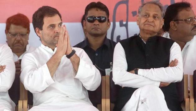 Congress President Rahul Gandhi with Rajasthan’s new chief minister Ashok Gehlot (R).(Himanshu Vyas / Hindustan Times) Congress President Rahul Gandhi with Rajasthan’s new chief minister Ashok Gehlot (R).(Himanshu Vyas / Hindustan Times)