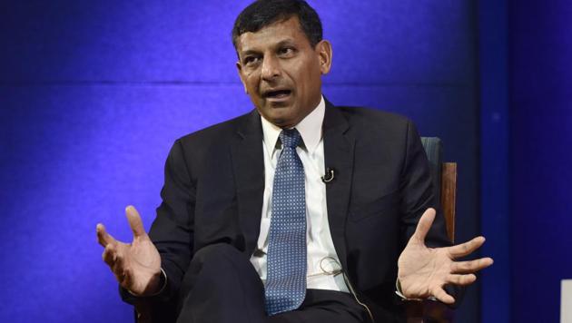 Highlighting that profit of the central bank largely comes due to devaluation of Indian currency, Raghuram Rajan said keeping a portion for the contingency reserves, RBI usually pays entire profit.(Mohd Zakir/HT PHOTO)