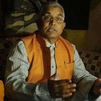 BJP West Bengal President Dilip Ghosh claims that the TMC defeated the no-trust motion in Bongaon municipality with the use of muscle power and strong-arm tactics.(HT PHOTO/File) BJP West Bengal President Dilip Ghosh claims that the TMC defeated the no-trust motion in Bongaon municipality with the use of muscle power and strong-arm tactics.(HT PHOTO/File)
