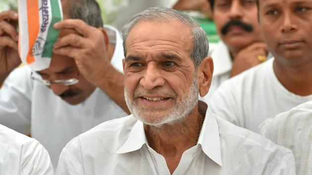 Congress leader Sajjan Kumar was convicted for criminal conspiracy, promoting enmity, acts against communal harmony in the 1984 anti-Sikh riots case and sentenced to life imprisonment.(PTI) Congress leader Sajjan Kumar was convicted for criminal conspiracy, promoting enmity, acts against communal harmony in the 1984 anti-Sikh riots case and sentenced to life imprisonment.(PTI)