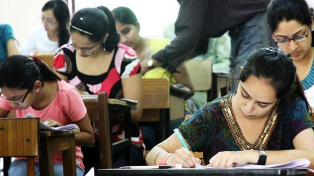 JEE main admit card: Candidates can check the JEE main admit card at jeemain.nic.in on Monday (HT File) JEE main admit card: Candidates can check the JEE main admit card at jeemain.nic.in on Monday (HT File)