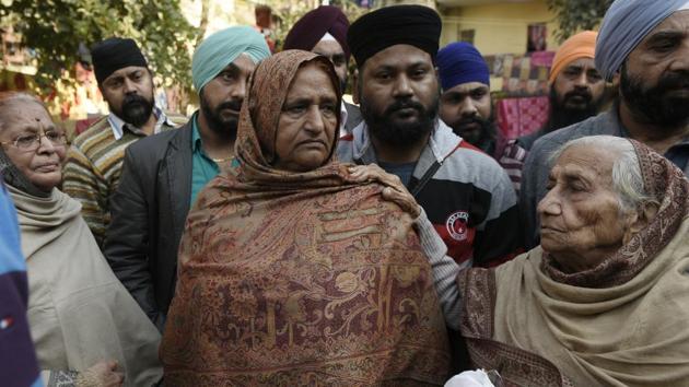 Thakri Kaur and Surjeet Kaur, eye-witnesses of the 1984 Sikh massacre, at Tilak Vihar, in New Delhi, on Monday, December 17, 2018.(Sanchit Khanna/HT Photo)