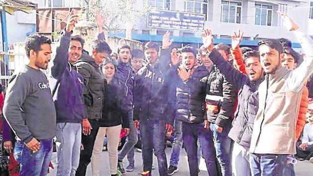 About 70-80 college students, including the victim’s classmates, gathered at the district collectorate, demanding the administration to hang the accused as soon as possible.(HT Photo)