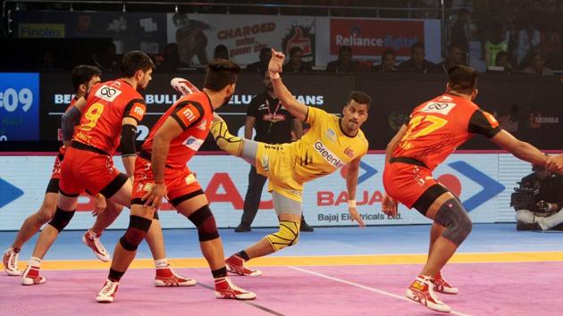 Bengaluru Bulls notched a thumping 44-28 victory over Telugu Titans in the southern derby of the Pro Kabaddi League.(Pro Kabaddi League)