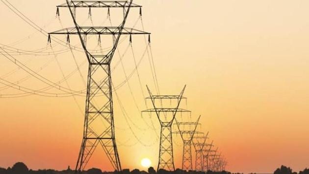 The BJP-led government in Gujarat announced on Tuesday it will waive off electricity bills of connection holders in rural areas to the tune of <span class='webrupee'>₹</span>650 crore.(PTI)