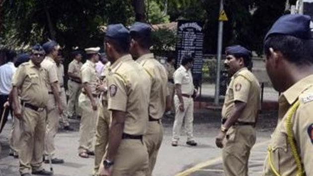 According to the police, the deceased, Ayan Mazumdar, was a jaundice patient and was alone at home when his body was found.(HT REPRESENTATIONAL PHOTO)