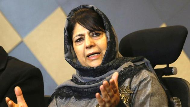 Former Jammu and Kashmir chief minister and People’s Democratic Party (PDP) chief Mehbooba Mufti speaks to media during a press conference at her residence in Srinagar.(Waseem Andrabi / Hindustan Times)