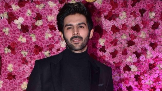 Actor Kartik Aaryan at the Lux Golden Rose Awards 2018 in Mumbai.(IANS)