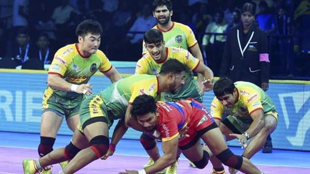 File image of players of Patna Pirates in action in the Pro Kabaddi League.(AP)