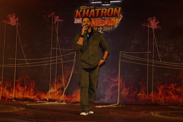 Filmmaker and host Rohit Shetty addresses at the launch of the ninth season of stunt-based show Khatron Ke Khiladi.(IANS) Filmmaker and host Rohit Shetty addresses at the launch of the ninth season of stunt-based show Khatron Ke Khiladi.(IANS)