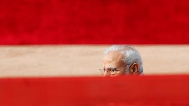 Prime Minister Narendra Modi waits for the arrival of Maldives President Ibrahim Mohamed Solih during Solih’s ceremonial reception in New Delhi. (Adnan Abidi / REUTERS)