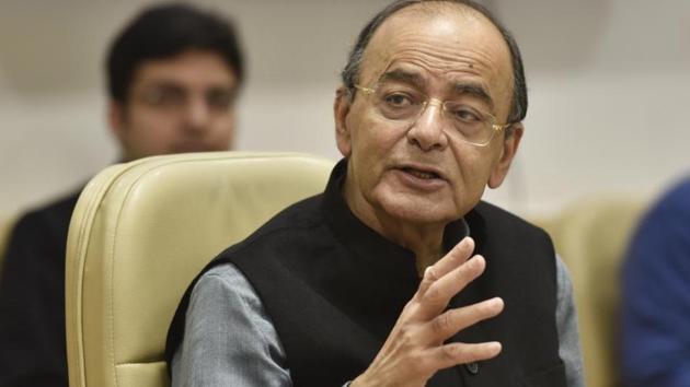 Union finance minister Arun Jaitley said that monitors and TV screens, tyres, power banks (of lithium-ion batteries) have brought down from 28% to 18% slab(HT File Photo)