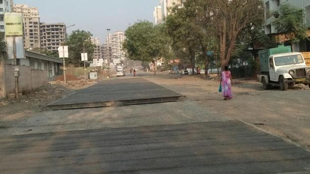 A portion of under construction SM Ghule road at Mohammadwadi is creating nuisance in the area. (HT PHOTO) A portion of under construction SM Ghule road at Mohammadwadi is creating nuisance in the area. (HT PHOTO)