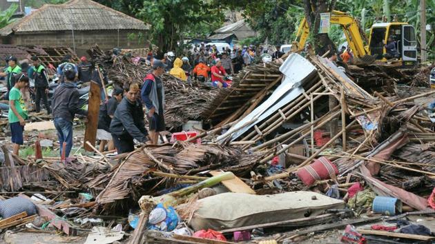 Hundreds of buildings were destroyed by the wave, which hit the coast of southern Sumatra and the western tip of Java about 9:30 pm (1430 GMT) following the eruption of a volcano known as the “child” of the legendary Krakatoa. (AP) Hundreds of buildings were destroyed by the wave, which hit the coast of southern Sumatra and the western tip of Java about 9:30 pm (1430 GMT) following the eruption of a volcano known as the “child” of the legendary Krakatoa. (AP)