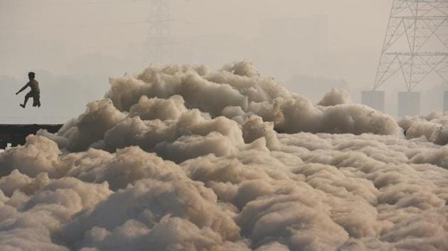 The Supreme Court-appointed Environment Pollution Control Authority (EPCA) has banned industrial activities in pollution hotspots and construction work across Delhi-NCR till Wednesday in view the national capital’s ‘severe’ air quality. Delhi is facing its highest pollution level since Diwali. The city’s air quality remained in the ‘severe’ category for the third consecutive day today as the wind speed and other meteorological factors remained “highly unfavourable” for dispersion of pollutants. (Biplov Bhuyan / HT File) The Supreme Court-appointed Environment Pollution Control Authority (EPCA) has banned industrial activities in pollution hotspots and construction work across Delhi-NCR till Wednesday in view the national capital’s ‘severe’ air quality. Delhi is facing its highest pollution level since Diwali. The city’s air quality remained in the ‘severe’ category for the third consecutive day today as the wind speed and other meteorological factors remained “highly unfavourable” for dispersion of pollutants. (Biplov Bhuyan / HT File)