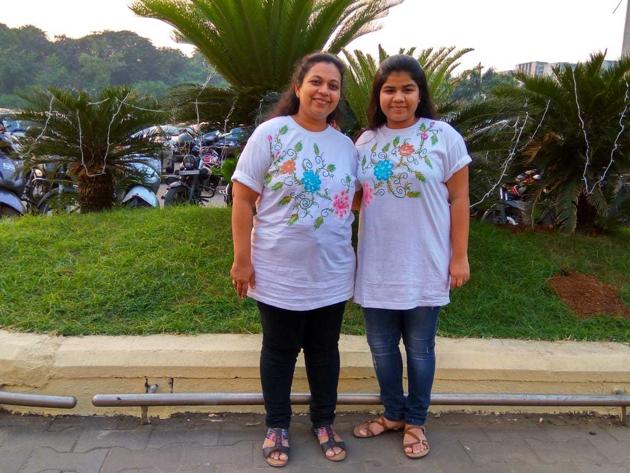 Hemali Gada (left) who took her daughter Dhwani (right) out of school at Class 6 and homeschooled her ever since. (HT PHOTO) Hemali Gada (left) who took her daughter Dhwani (right) out of school at Class 6 and homeschooled her ever since. (HT PHOTO)