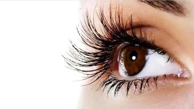 Dry, itchy eyes are a common problem in the winter due to low humidity.(Shutterstock)