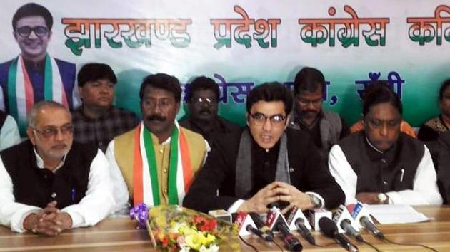 State Congress president Ajoy Kumar along party MLAs addresses a press conference in Ranchi on Monday. (HT Photo) State Congress president Ajoy Kumar along party MLAs addresses a press conference in Ranchi on Monday. (HT Photo)