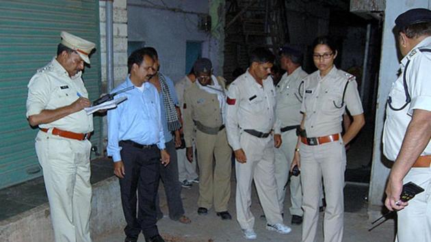 Uttar Pradesh Police have said the attack on a teenage girl, who was set afire in Agra, was planned by her cousin (File Photo) (HT Photo) Uttar Pradesh Police have said the attack on a teenage girl, who was set afire in Agra, was planned by her cousin (File Photo) (HT Photo)