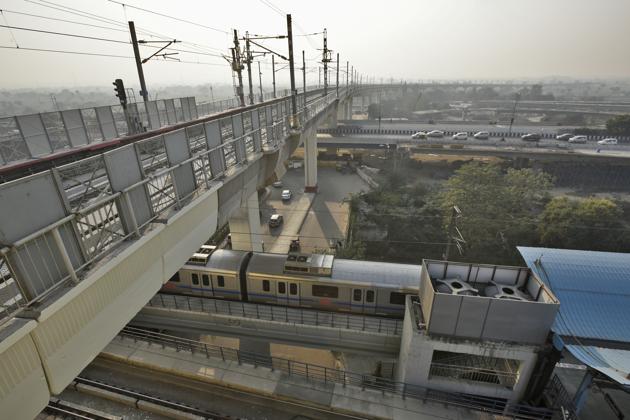 Delhi Metro's most eagerly awaited corridor 9.7 km Lajpat Nagar to Mayur Vihar Pocket-1 section of Pink Line(Burhaan Kinu/HT PHOTO)