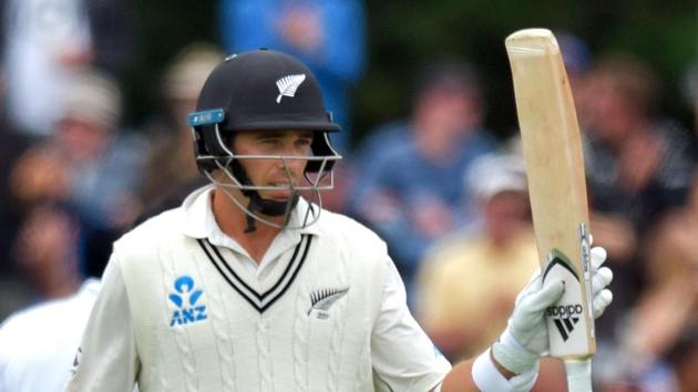 New Zealand's batsman Tim Southee celebrates reaching his half century (50 runs) during day one of the second cricket Test match between New Zealand and Sri Lanka at Hagley Park Oval in Christchurch.(AFP)